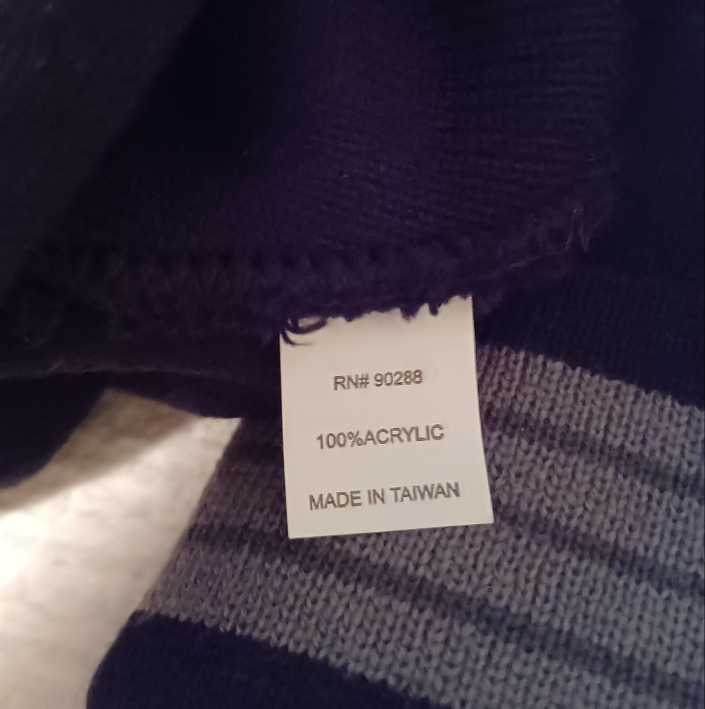 adidas Beanie NWT - Picture 2 of 3